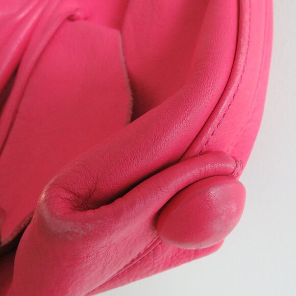 VINTAGE 80s CARLOS FALCHI Bubblegum Pink Leather Butterfly  Slouch Crossbody Bag - Picture 6 of 16